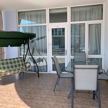 Town-House Golden Bugaz Appartamento Karolino-Buhaz Esterno foto