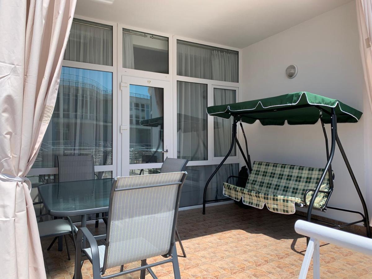 Town-House Golden Bugaz Appartamento Karolino-Buhaz Esterno foto