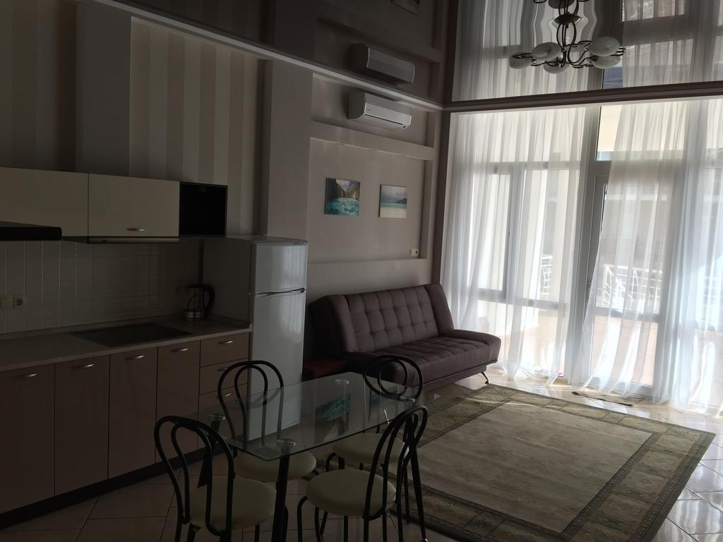 Town-House Golden Bugaz Appartamento Karolino-Buhaz Esterno foto